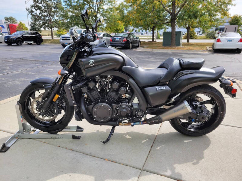 2020 Yamaha VMAX Matte Raven Black