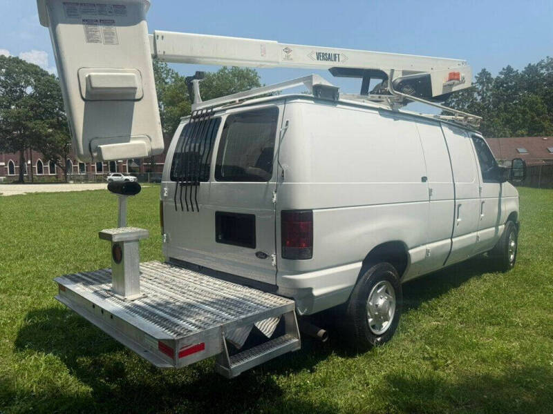 2011 Ford E-Series E-350 SD