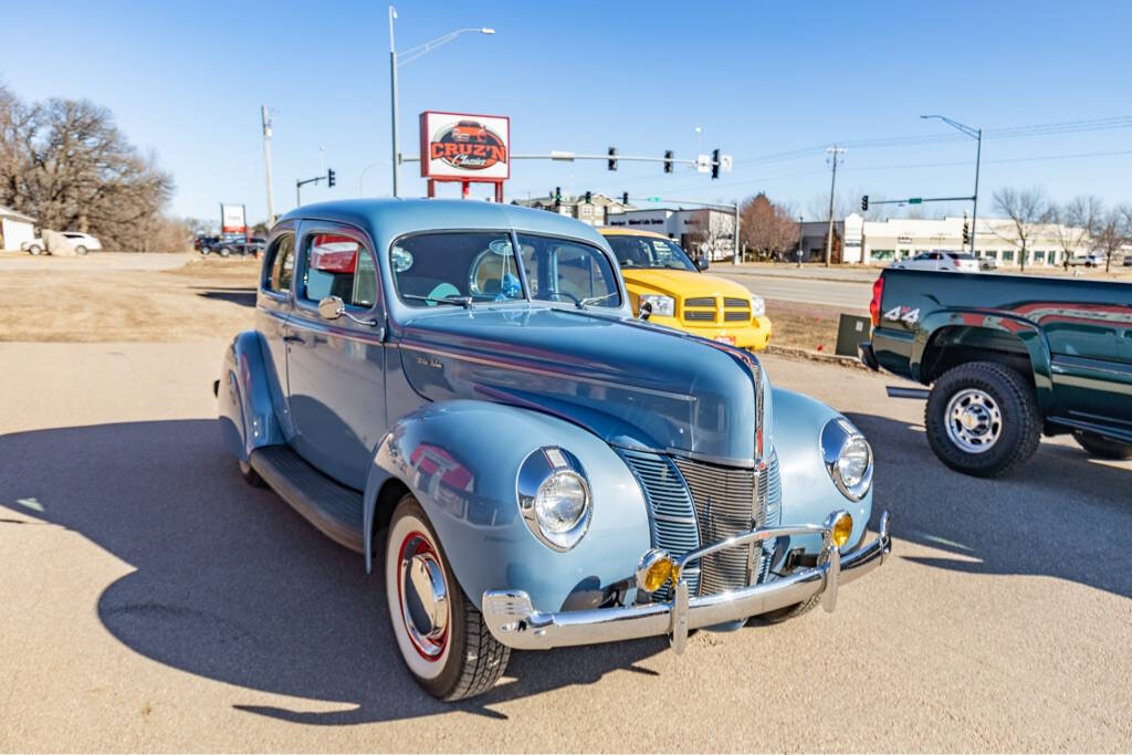 1940 Ford DELUXE V8 4