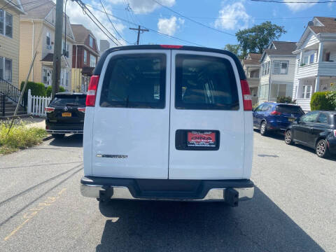 2019 Chevrolet Express 2500