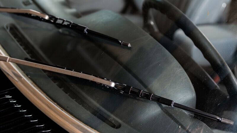 1987 Mercedes-Benz 560-Class 560 SL