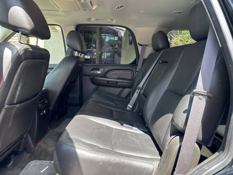 2012 Cadillac Escalade Luxury