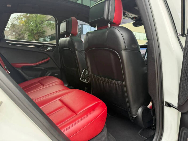 2018 Porsche Macan S