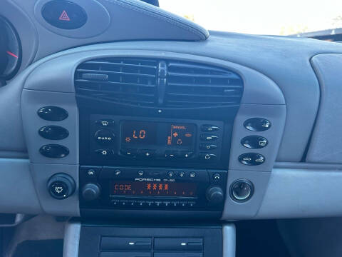 2001 Porsche 911 Carrera