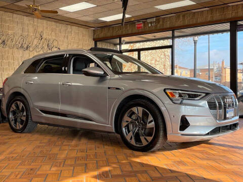 2022 Audi e-tron quattro Premium Plus