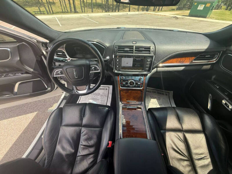 2018 Lincoln Continental Select