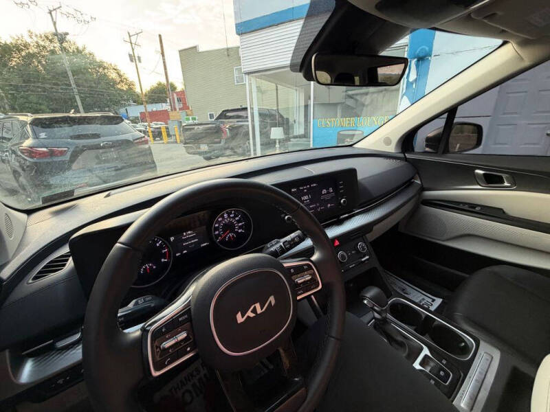 2024 Kia Carnival
