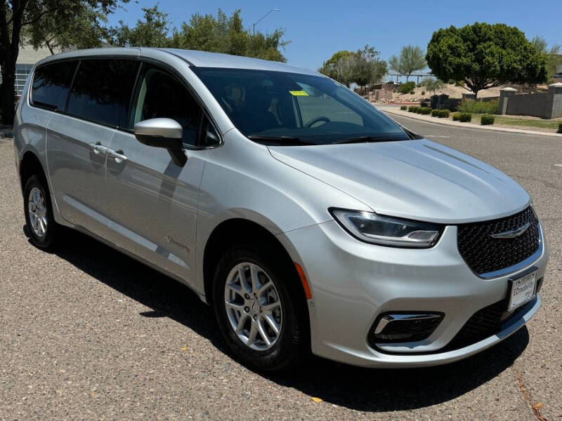 2023 Chrysler Pacifica Touring L
