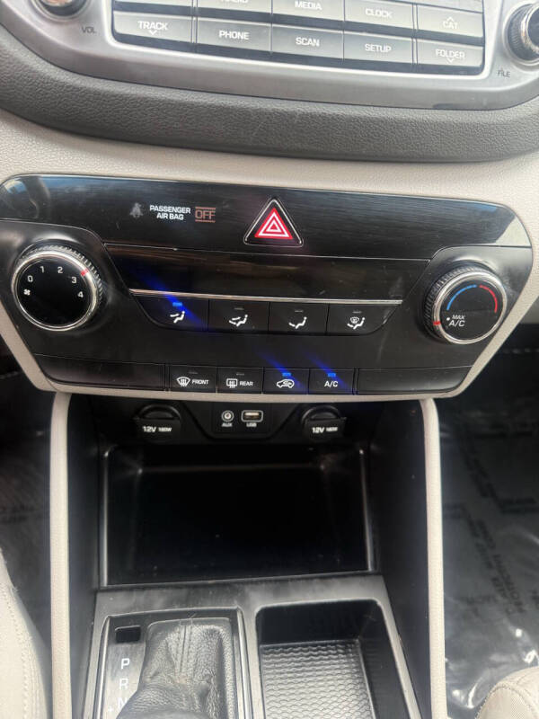 2016 Hyundai Tucson SE