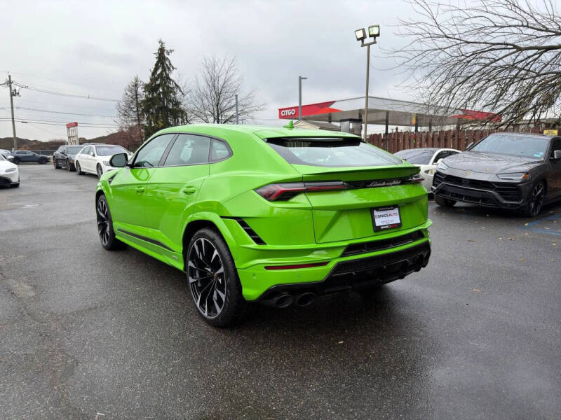 2024 Lamborghini Urus S