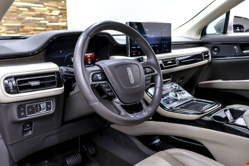 2021 Lincoln Nautilus Reserve