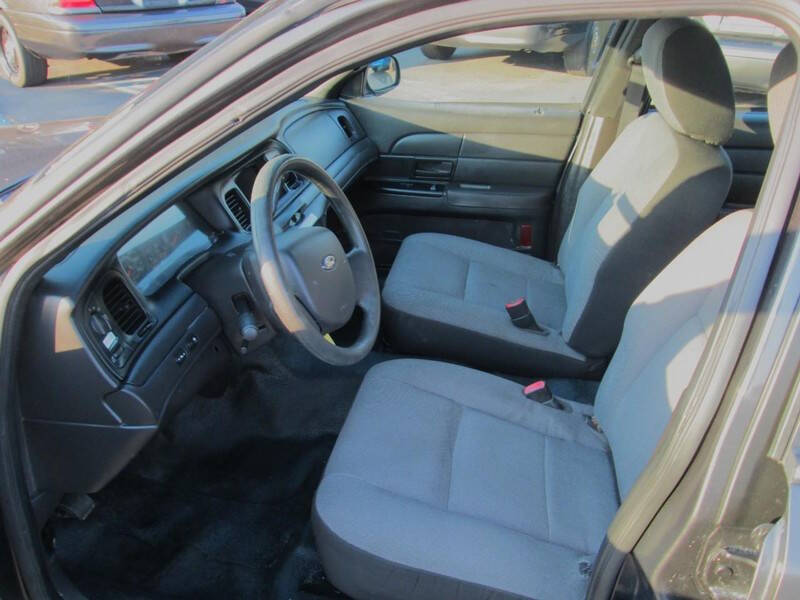 2011 Ford Crown Victoria