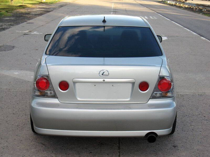 2002 Lexus IS 300