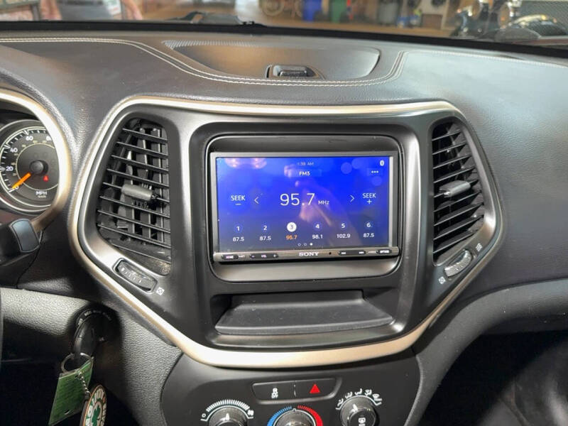 2015 Jeep Cherokee Sport