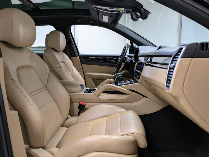 2022 Porsche Cayenne