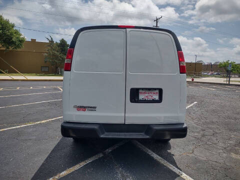 2015 Chevrolet Express 2500