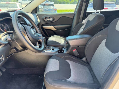 2017 Jeep Cherokee Sport