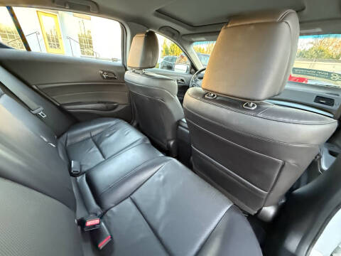 2015 Acura ILX 2.0L w/Tech