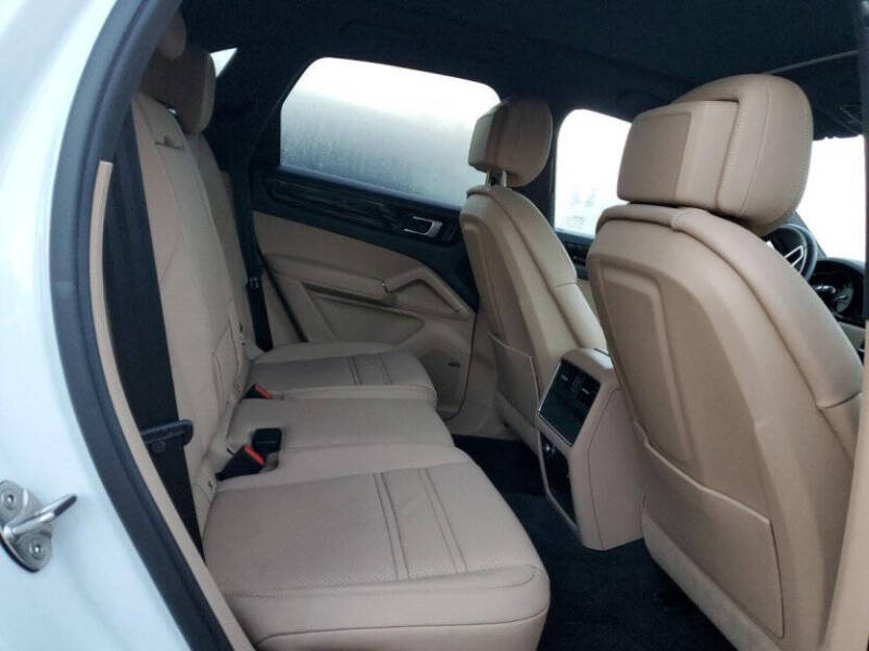 2023 Porsche Cayenne