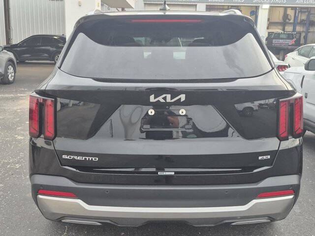 2024 Kia Sorento S