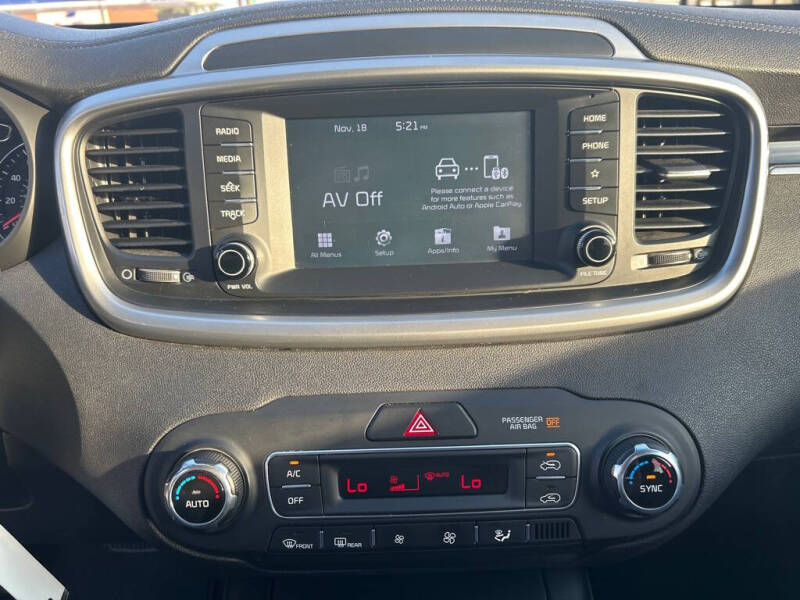 2019 Kia Sorento LX V6