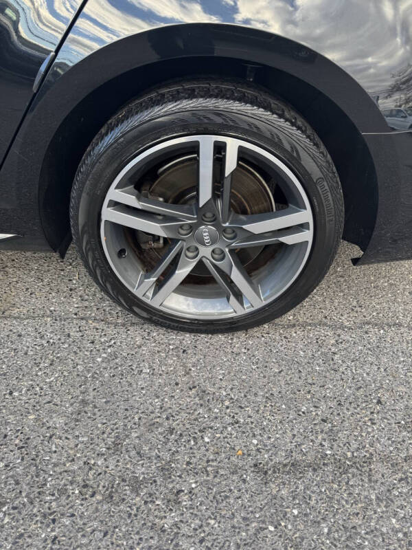 2017 Audi A4 2.0T quattro Premium Plus