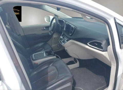 2022 Chrysler Pacifica Touring L