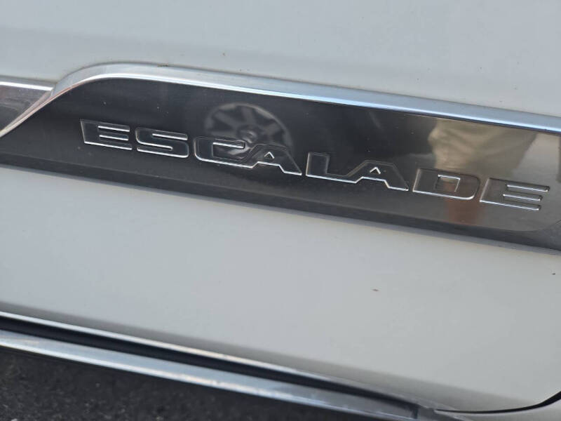 2017 Cadillac Escalade Platinum
