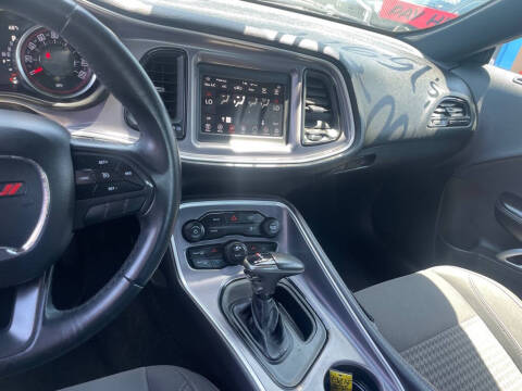 2019 Dodge Challenger SXT
