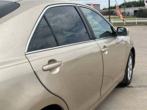 2011 Toyota Camry LE