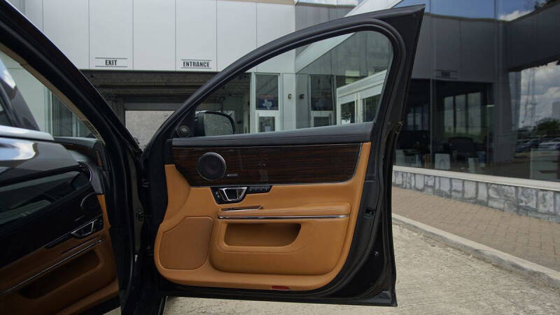 2016 Jaguar XJL Portfolio