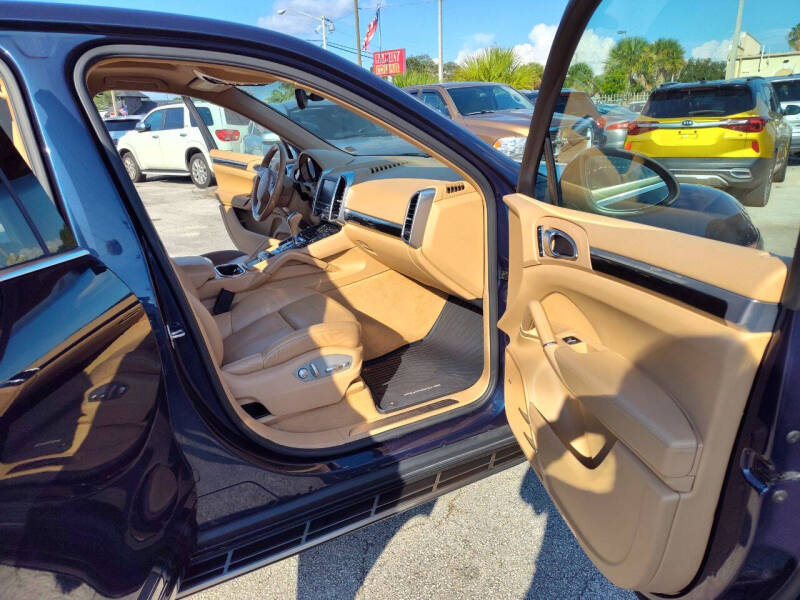 2011 Porsche Cayenne S Hybrid