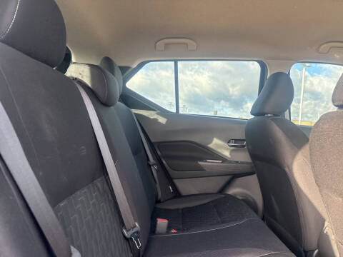 2023 Nissan Kicks SV