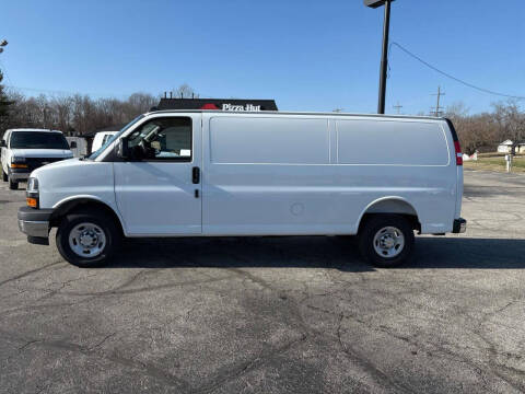 2025 Chevrolet Express 3500