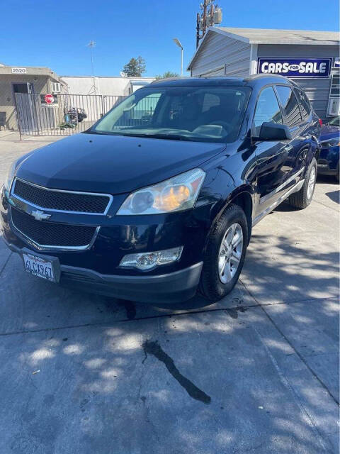 2010 Chevrolet Traverse for sale at National Auto Sales in Mountain View, CA