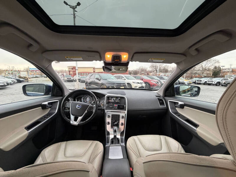 2015 Volvo XC60 T6 Platinum