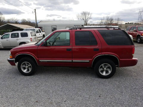 2001 Chevrolet Blazer for sale at CAR-MART AUTO SALES in Maryville TN