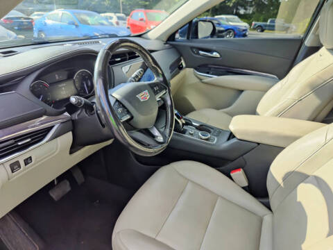 2021 Cadillac XT4 Luxury