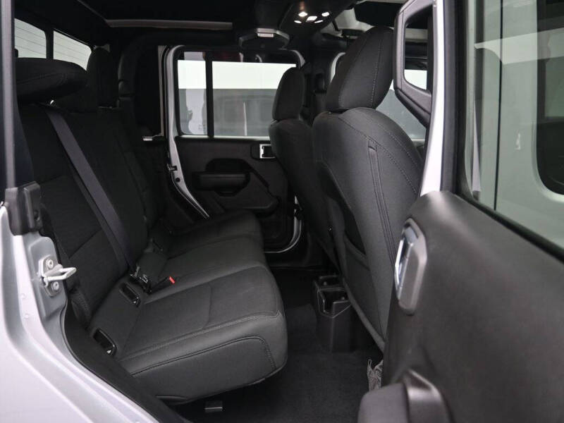 2022 Jeep Gladiator Willys