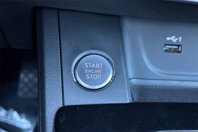 2021 Audi A4 quattro Premium 40 TFSI