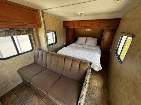 2011 Forest River Grey Wolf