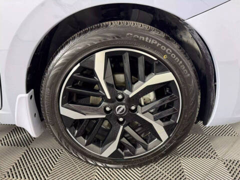 2025 Nissan Versa SR