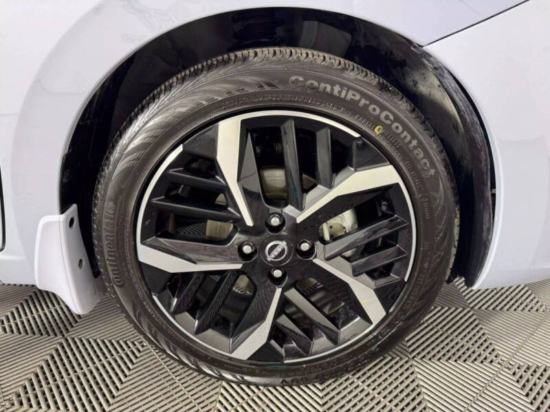 2025 Nissan Versa SR