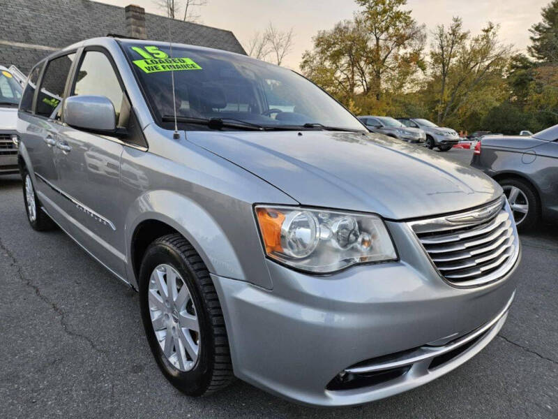 2015 Chrysler Town and Country for sale at Dracut's Car Connection in Methuen MA