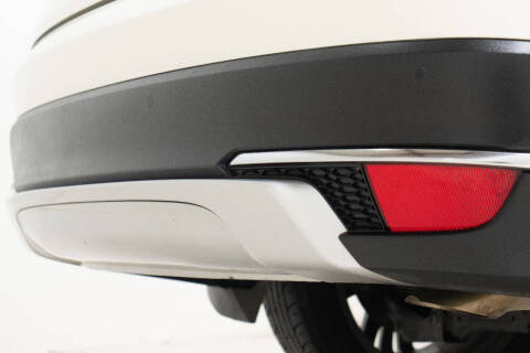 2019 Honda Pilot Touring w/Rear Captain's Chairs