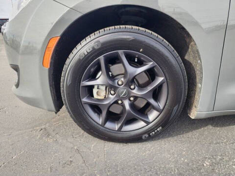 2020 Chrysler Pacifica Touring