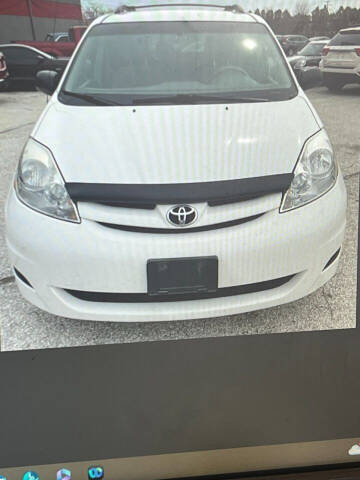 2007 Toyota Sienna for sale at MKE Avenue Auto Sales in Milwaukee WI