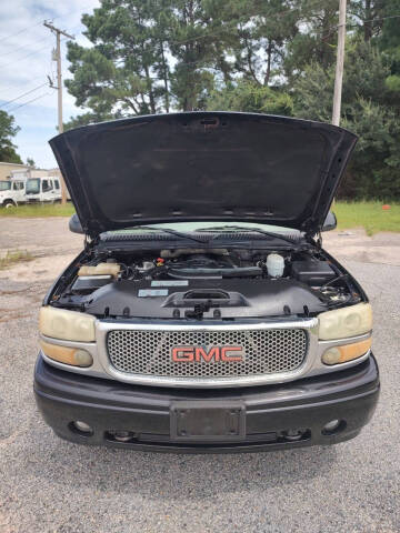 2004 GMC Yukon XL Denali