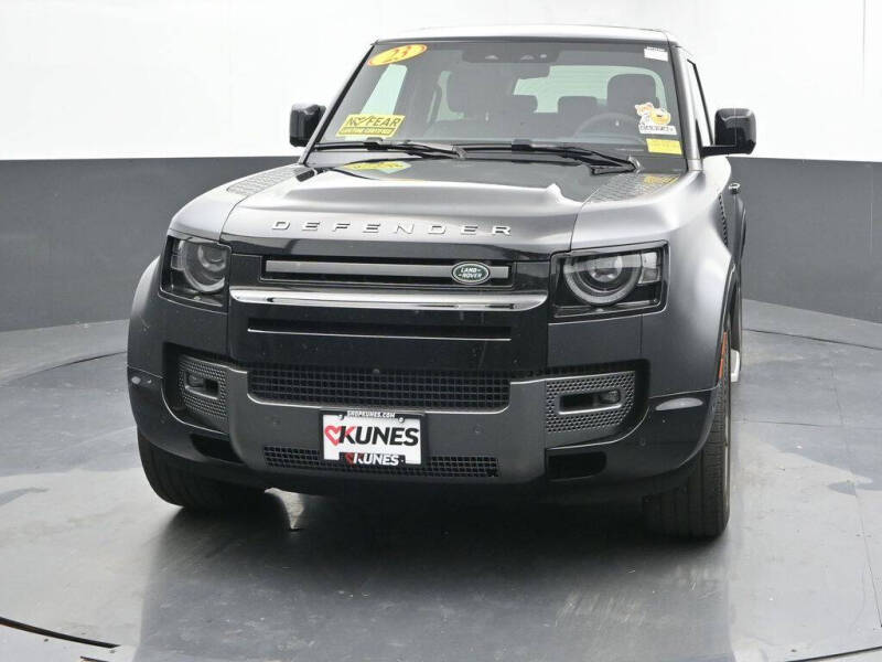 2023 Land Rover Defender 90 V8