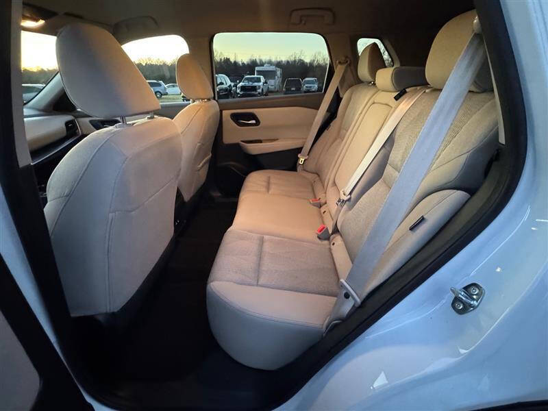 2025 Nissan Rogue SV